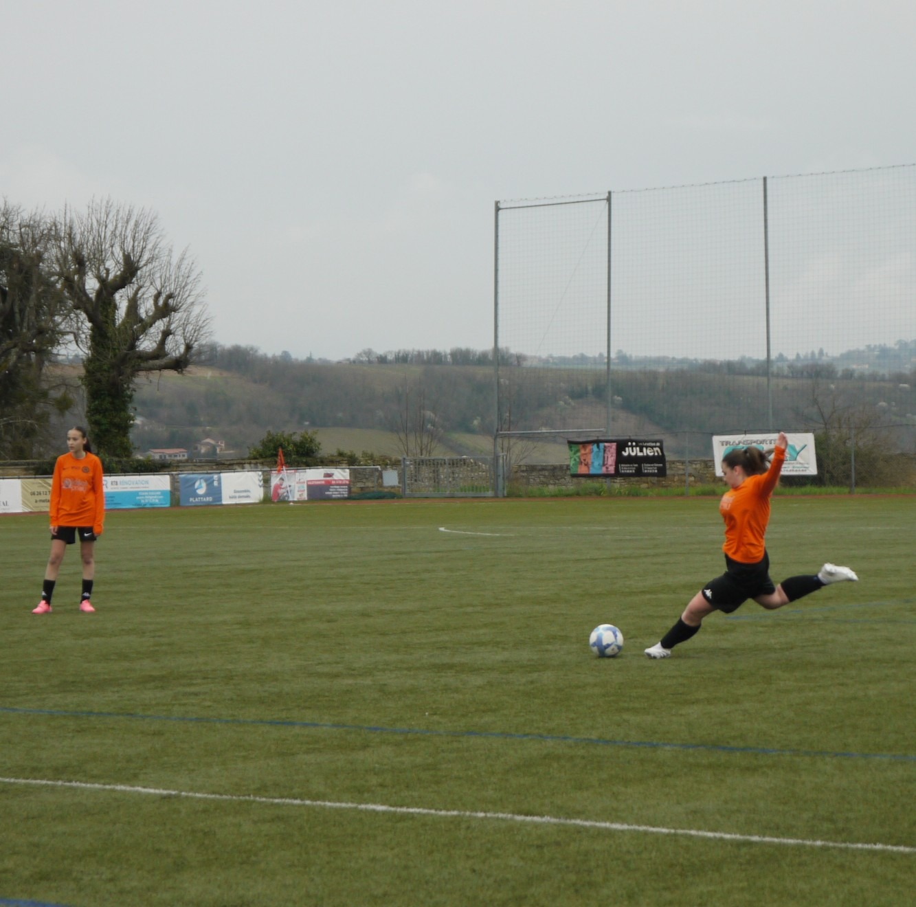 Match Ⓤ①⑧ ⓕⓔⓜⓘⓝⓘⓝⓔⓢ